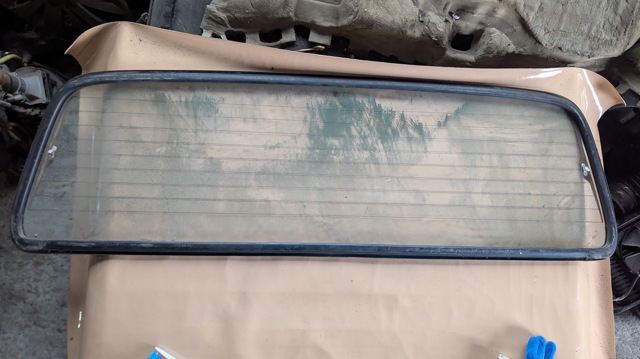 Заднє вікно MR245350 MITSUBISHI