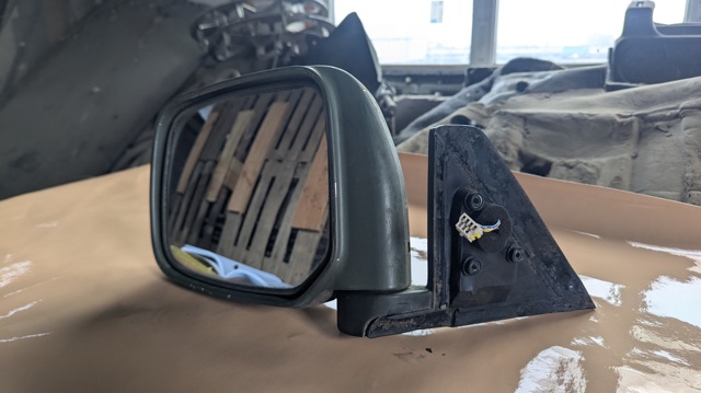 Дзеркало ліве MR361095 MITSUBISHI