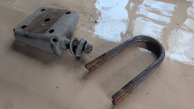 Скоба ресори MR548635 MITSUBISHI