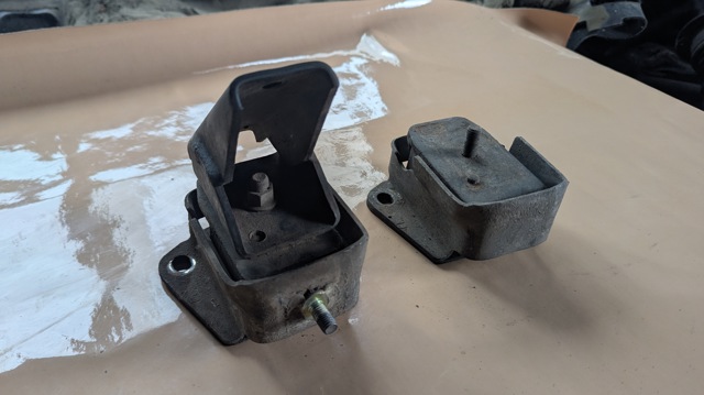 Підвіска двигуна (силового агрегату) MR961386 MITSUBISHI