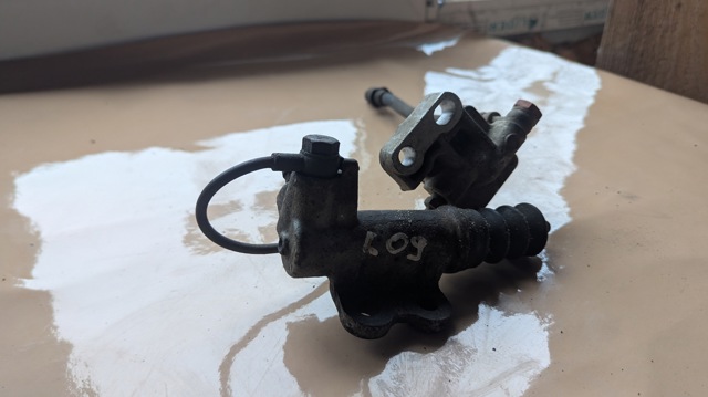 Циліндр зчеплення робочий MR980832 MITSUBISHI
