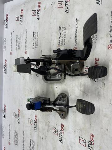 Педаль газу (акселератора) 180029347R RENAULT