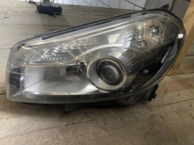 Фара Nissan Qashqai 1