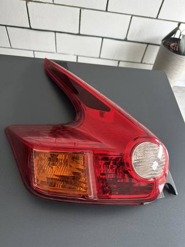 Задня ліва фара 26555BV80B NISSAN
