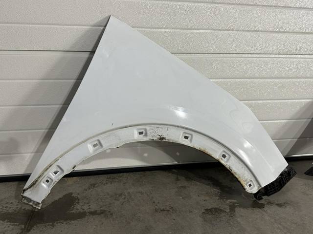 Переднє праве крило 663213W000 HYUNDAI