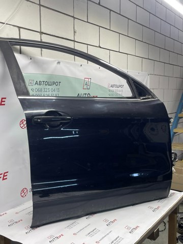 Дверка передня права 801004BA0A NISSAN