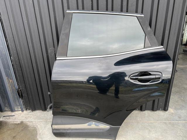 Двері задні 821013004R RENAULT