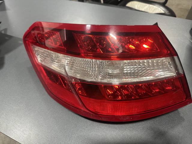 Стоп задній A2129066601 MERCEDES