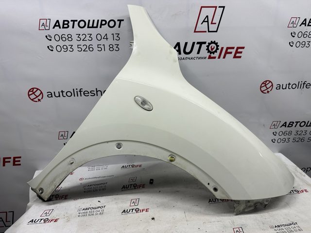 Переднє праве крило F31001KAMA NISSAN