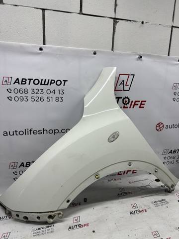 Бічна частина передня ліва F31011KAMA NISSAN