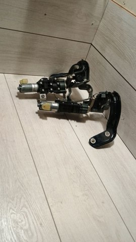 Мотор-привод відкриття/закриття кришки багажника 4M0827852A VAG