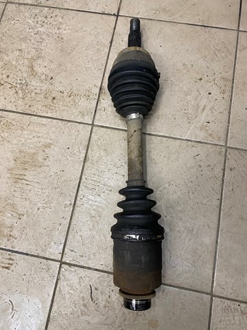 Привід правий 39100CC40A NISSAN