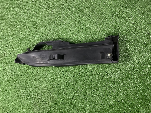 Заглушка жабо збоку 8V0821169E VAG