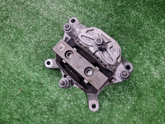 Подушка трансмісії (опора коробки передач) 8W0399156 VAG