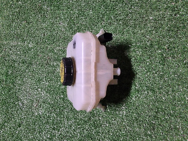 Бачок ГГЦ 8W0611301 VAG