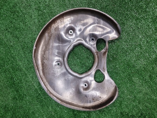 Захист гальмівного диска заднього, правий 8W0615612D VAG