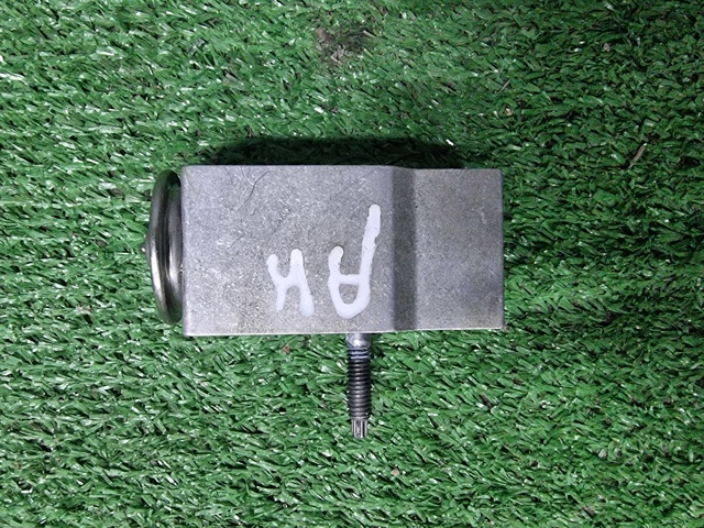 Клапан TRV, кондиціонера 8W0816679 VAG