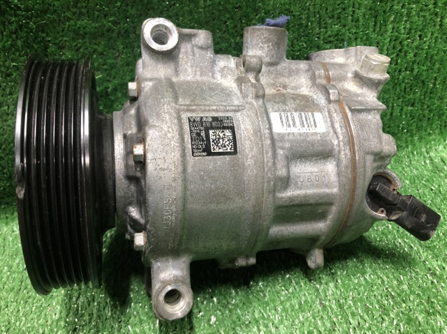 Компресор системи кондиціювання 8W0816803J VAG