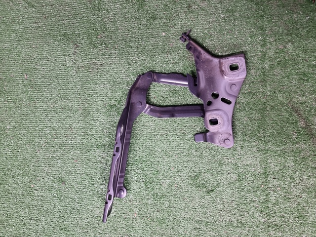 Петля капота, права 8W0823302D VAG