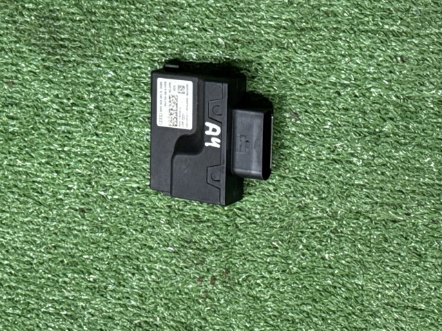 Модуль управління (ЕБУ) паливного насоса 8W0906093G VAG