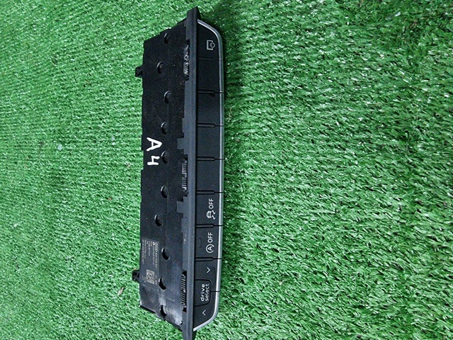 Консоль центральна панелі керування 8W0925301 VAG