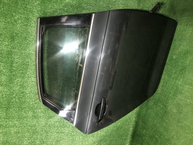 Двері задні, праві 8W5833052C VAG