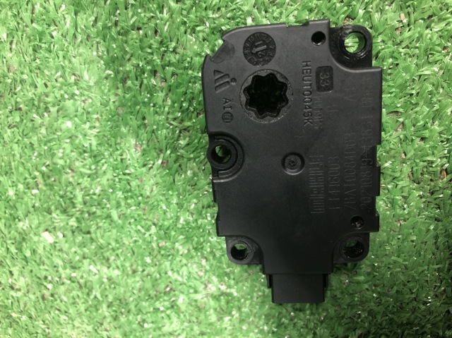 Мотор заслінки рециркуляції повітря ZBAT0084D03 VAG