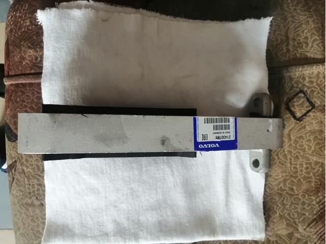 Подушка (опора) двигуна, права верхня 31430195 VOLVO