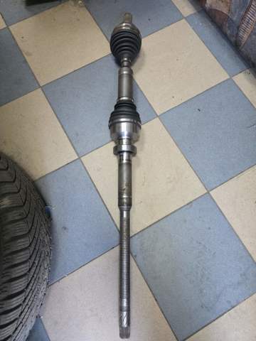 Привід передній правий DK65015 SNR