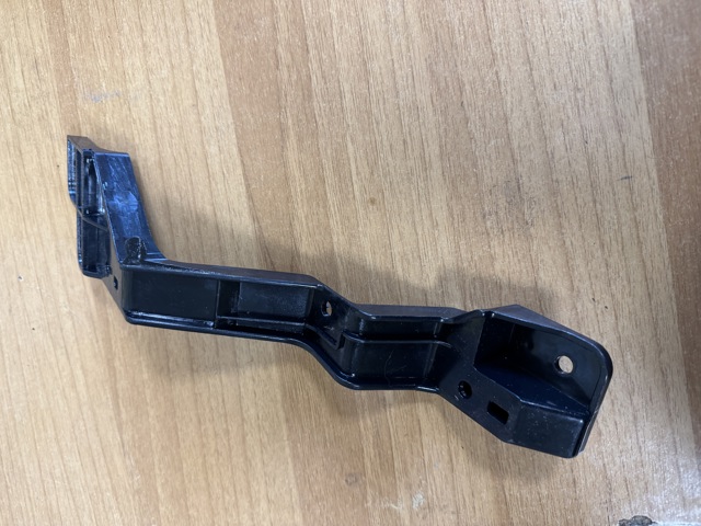 Кріплення протитуманки, лівої 269156FP0A NISSAN