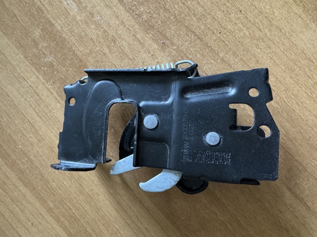 Замок капота, правий 51237300570 BMW