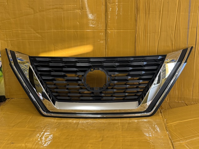 Решітка 623106RR0A NISSAN