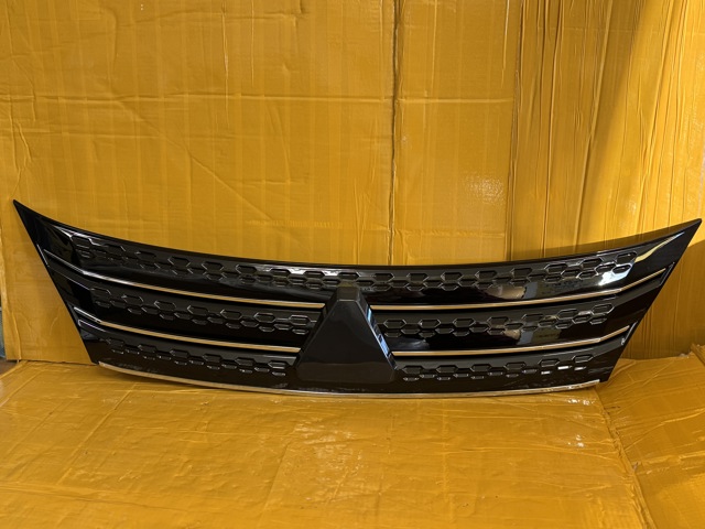 Решітка радіатора 62310W120P MITSUBISHI