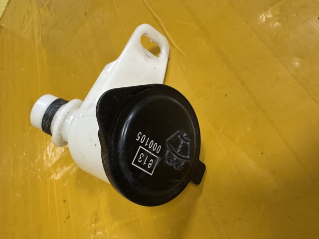 Горловина бачка омивача 853010E030 TOYOTA