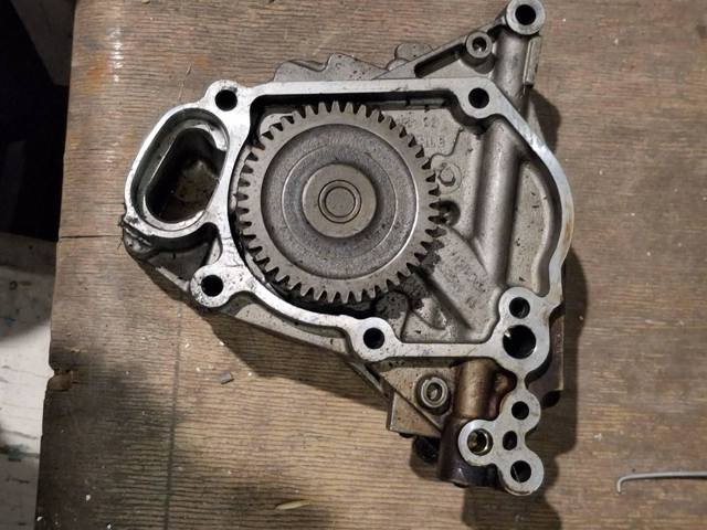 Насос маслозакачуючий 11417610378 BMW