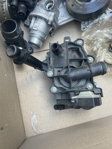 Корпус термостата в зборі 11537642854 BMW