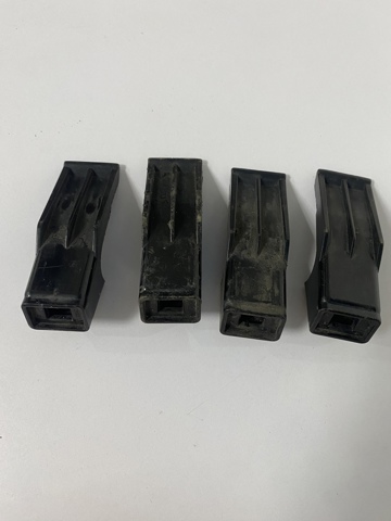 Кронштейн бампера переднього 51117296329 BMW