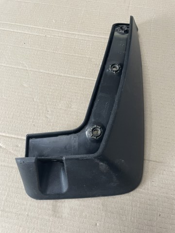 Бризговик задній, правий 86842F1500 HYUNDAI