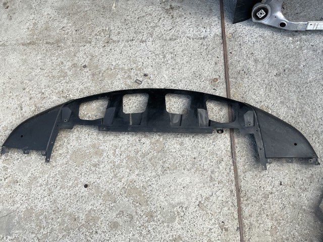 Накладка на передній бампер 103483300E TESLA