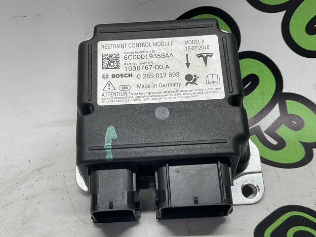 Модуль-процесор керування подушки безпеки 103676700A TESLA