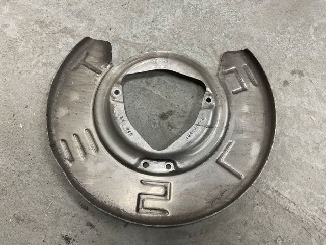 Захист гальмівного диска переднього 1044661C TESLA