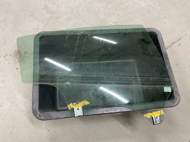 Вікно задніх дверей 107790599C TESLA