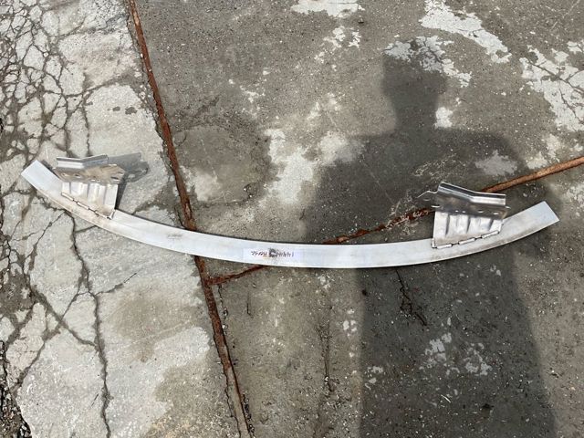 Балка бампера переднього 108489400B TESLA