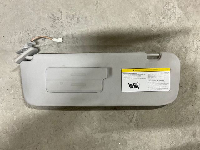 Козирок протисонячний 108873801I TESLA