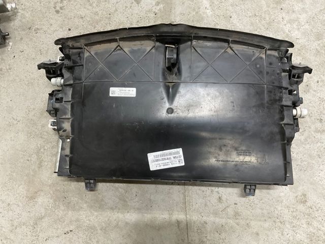 110354500A Tesla