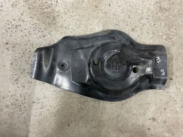 Захист заднього нижнього важеля 111130200C TESLA