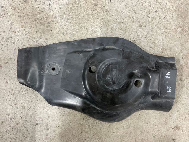 Захист заднього нижнього важеля 111130300C TESLA