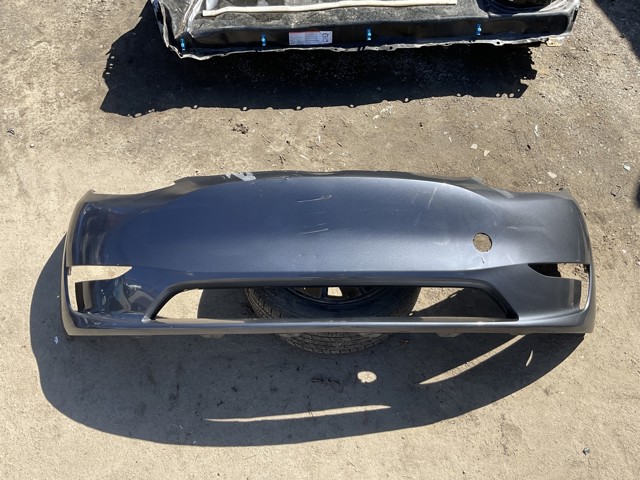 Буфер (бампер) передній 1493736S0A TESLA
