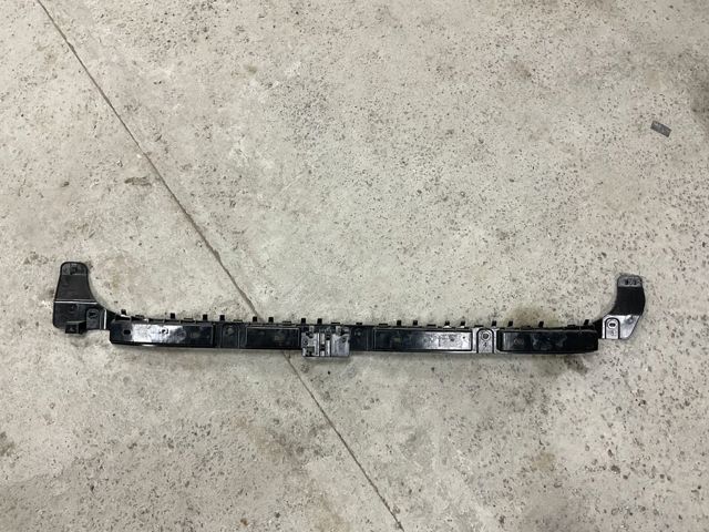 Кронштейн бампера заднього, центральний 175709600D TESLA