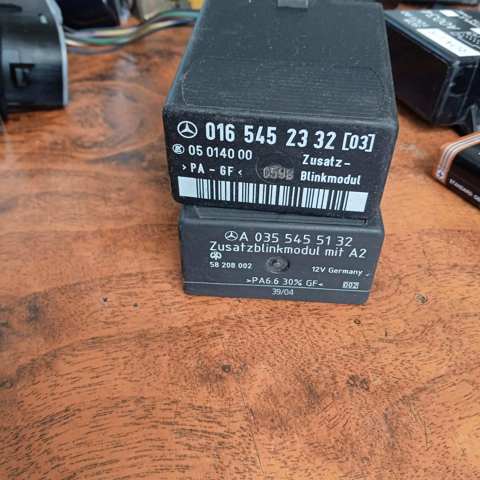 Реле поворотів 0165452332 MERCEDES